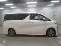 Toyota VELLFIRE лот № 30655 оценка 4  с аукциона в Японии 2