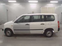 Toyota SUCCEED лот № 30660 оценка 3.5  с аукциона в Японии 3