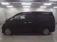 Toyota ALPHARD лот № 30702 оценка 4  с аукциона в Японии 3