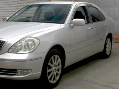 Toyota BREVIS  с аукциона в Японии