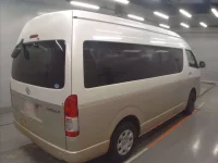 Toyota HIACE лот № 30799 оценка RA  с аукциона в Японии 1