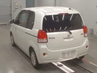 Toyota PORTE лот № 10435 оценка 4  с аукциона в Японии 5