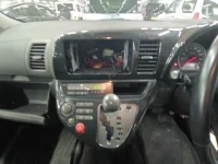 Toyota WISH лот № 10432 оценка 3.5  с аукциона в Японии 8