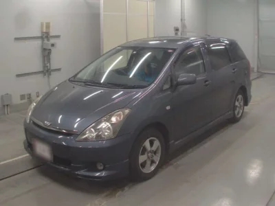 Toyota WISH  с аукциона в Японии