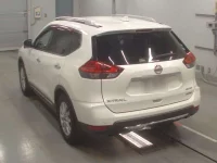 Nissan X-TRAIL лот № 30797 оценка 4  с аукциона в Японии 5