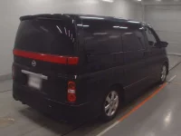 Nissan ELGRAND лот № 30814 оценка 2  с аукциона в Японии 1