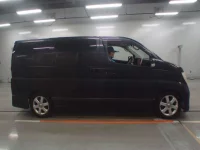 Nissan ELGRAND лот № 30814 оценка 2  с аукциона в Японии 2