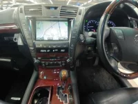 Lexus LS лот № 30813 оценка 4  с аукциона в Японии 8
