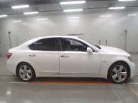 Lexus LS лот № 30813 оценка 4  с аукциона в Японии 2
