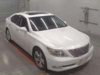 Lexus LS лот № 30813 оценка 4  с аукциона в Японии 4