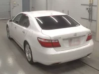 Lexus LS лот № 30813 оценка 4  с аукциона в Японии 5