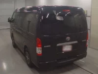 Toyota HIACE VAN лот № 30772 оценка 3  с аукциона в Японии 5