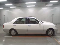 Toyota CROWN лот № 30765 оценка 4  с аукциона в Японии 2