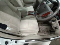 Toyota CROWN лот № 30765 оценка 4  с аукциона в Японии 7