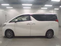 Toyota ALPHARD лот № 30778 оценка 3.5  с аукциона в Японии 3