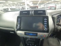 Toyota LAND CRUISER PRADO лот № 30769 оценка 4  с аукциона в Японии 8