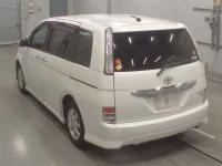 Toyota ISIS лот № 10444 оценка 3.5  с аукциона в Японии 5