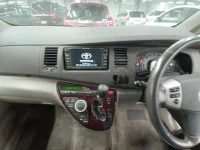 Toyota ISIS лот № 30832 оценка 3.5  с аукциона в Японии 8