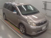 Toyota ISIS лот № 30832 оценка 3.5  с аукциона в Японии 4