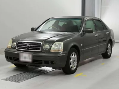 Toyota PROGRES  с аукциона в Японии