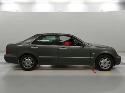 Toyota PROGRES  с аукциона в Японии