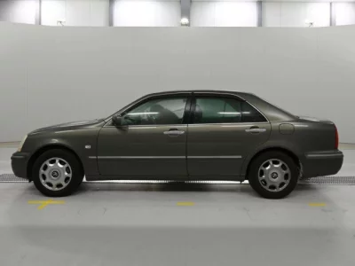 Toyota PROGRES  с аукциона в Японии