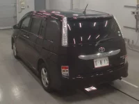 Toyota ISIS лот № 10471 оценка R  с аукциона в Японии 5