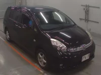 Toyota ISIS лот № 10471 оценка R  с аукциона в Японии 4