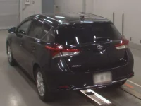 Toyota AURIS лот № 30989 оценка 4  с аукциона в Японии 5