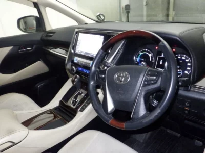 Toyota ALPHARD  с аукциона в Японии