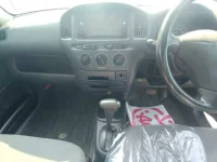 Toyota PROBOX лот № 10539 оценка 2  с аукциона в Японии 8