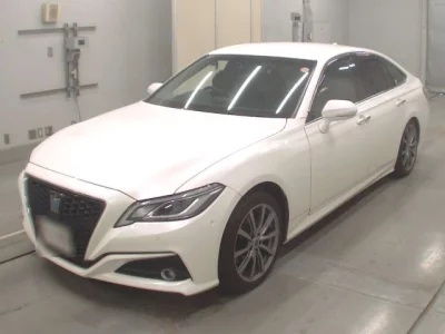 Toyota CROWN  с аукциона в Японии