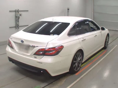 Toyota CROWN  с аукциона в Японии