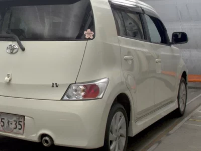 Toyota bB