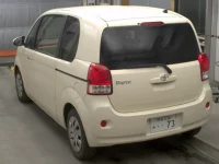 Toyota PORTE лот № 2147 оценка R  с аукциона в Японии 1