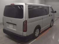 Toyota HIACE VAN лот № 30988 оценка 3  с аукциона в Японии 1