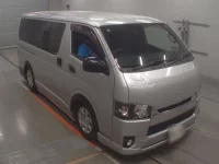 Toyota HIACE VAN лот № 30988 оценка 3  с аукциона в Японии 4