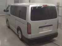 Toyota HIACE VAN лот № 30988 оценка 3  с аукциона в Японии 5