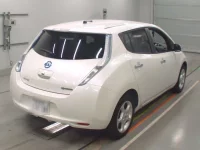Nissan LEAF лот № 10553 оценка 4  с аукциона в Японии 1