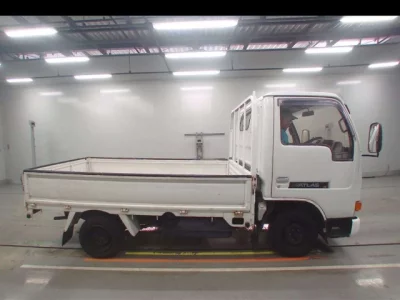 Nissan ATLAS  с аукциона в Японии