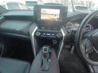 Toyota HARRIER лот № 30990 оценка 4  с аукциона в Японии 8