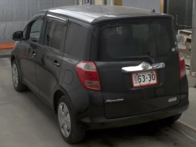 Toyota RACTIS  с аукциона в Японии