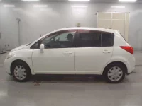 Nissan TIIDA лот № 10573 оценка 4  с аукциона в Японии 3