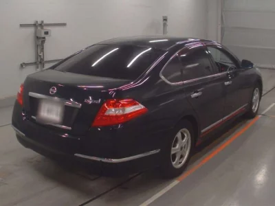 Nissan TEANA  с аукциона в Японии