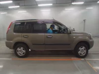 Nissan X-TRAIL лот № 31077 оценка 4.5  с аукциона в Японии 2