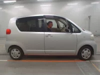 Toyota PORTE лот № 50238 оценка 3.5  с аукциона в Японии 2