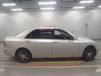 Toyota CROWN лот № 50247 оценка 3.5  с аукциона в Японии 2