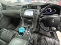 Toyota CROWN лот № 50247 оценка 3.5  с аукциона в Японии 8