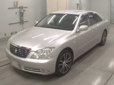 Toyota CROWN  с аукциона в Японии