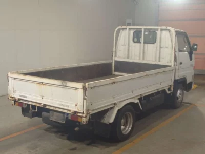 Toyota DYNA  с аукциона в Японии
